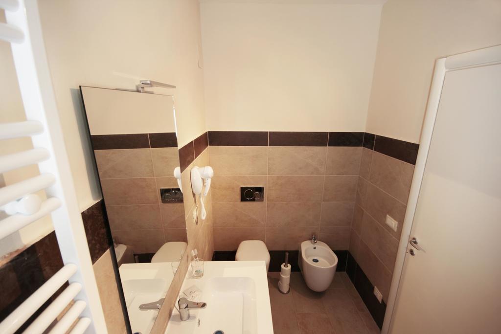 A Pochi Passi Hotel Pisa Phòng bức ảnh